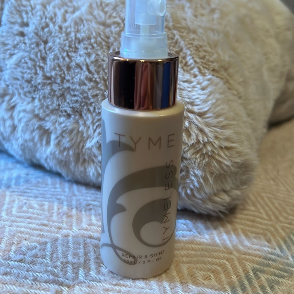 2 fl oz Tyme Repair and shine spray